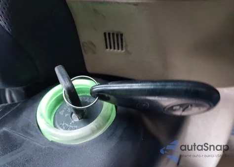 2005 Subaru Forester 2.5Xs z USA, uszkodzony, nr VIN JF1SG65695H702353